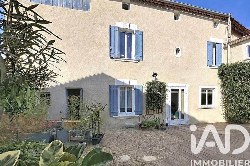 Maison - 236 m² - 8 pièces