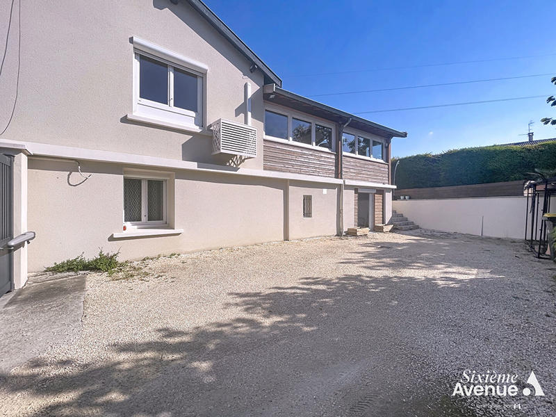 Maison - 127 m² - 5 pièces