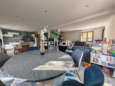 Maison - 144 m² - 7 pièces