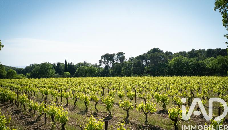 Maison - 693 m² - 10 pièces