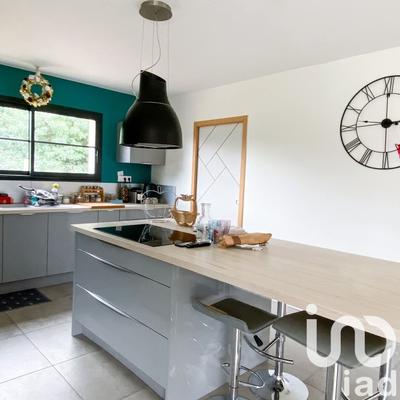 Maison - 139 m² - 6 pièces