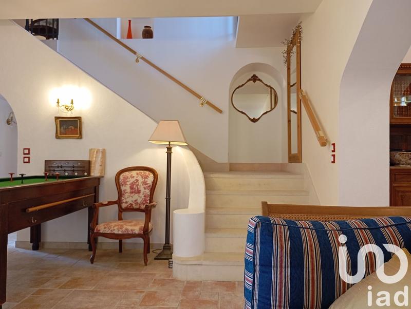 Maison - 485 m² - 10 pièces