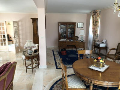 Maison - 180 m² - 6 pièces