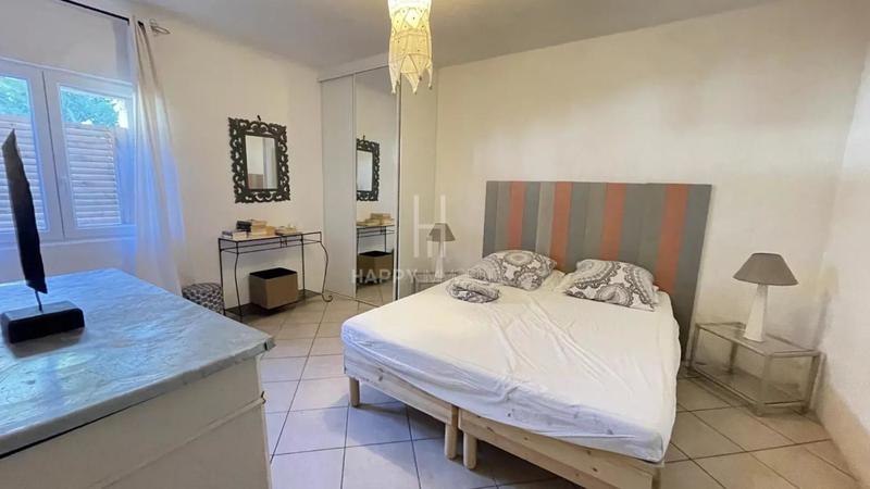 Propriété - 355 m² - 14 pièces