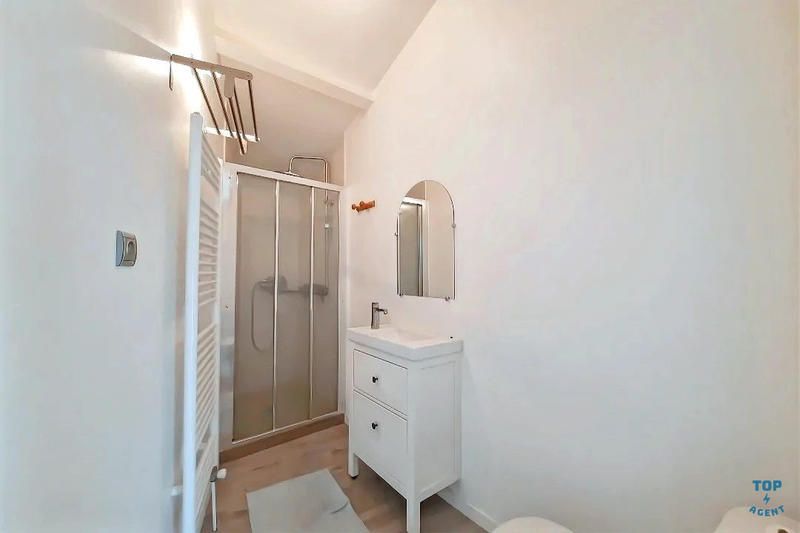 Maison - 209 m² - 5 pièces