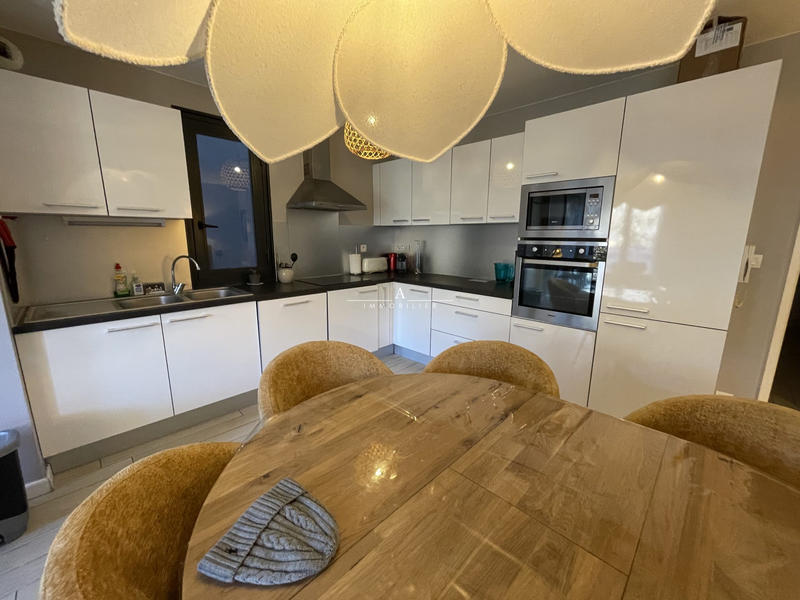 Appartement - 91 m² - 5 pièces