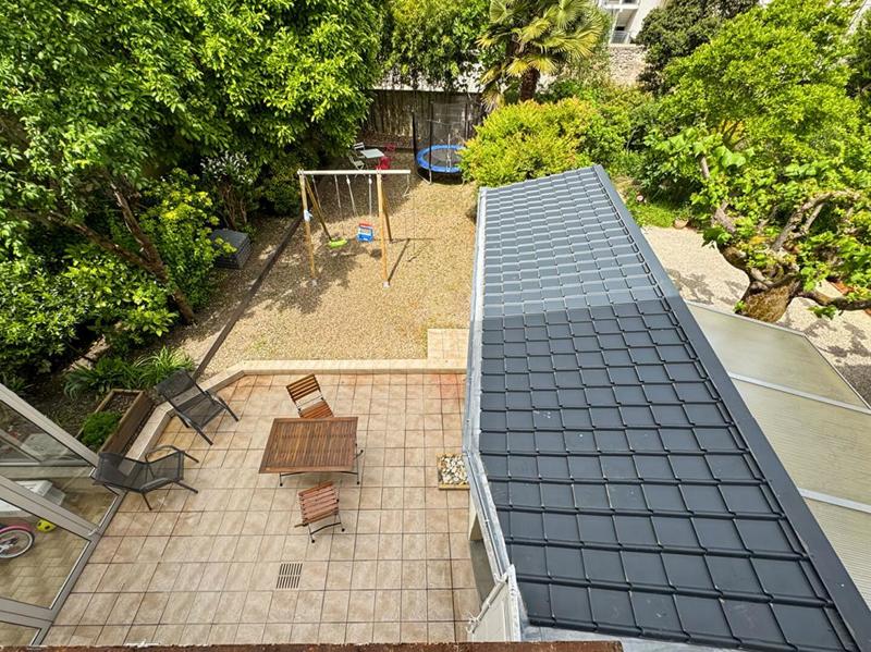 Maison - 220 m² - 8 pièces