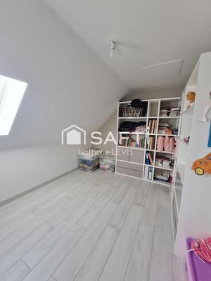Maison - 214 m² - 6 pièces