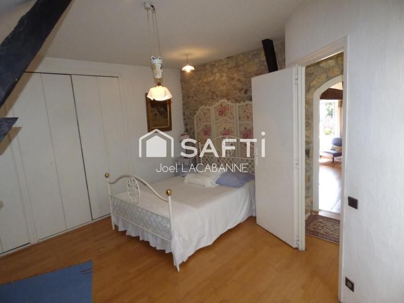 Maison - 260 m² - 7 pièces