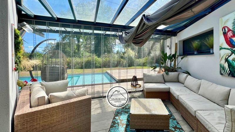 Maison - 212 m² - 6 pièces