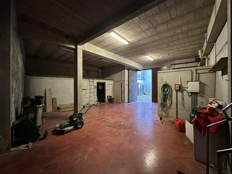 Maison ancienne - 225 m² - 6 pièces