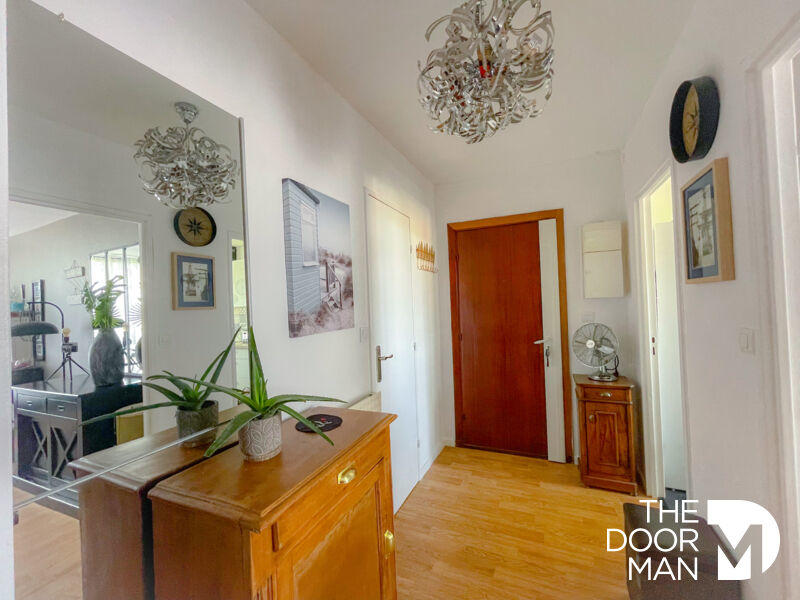 Appartement - 80 m² - 4 pièces