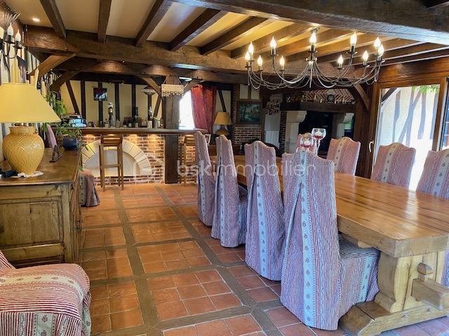 Propriété - 320 m² - 11 pièces