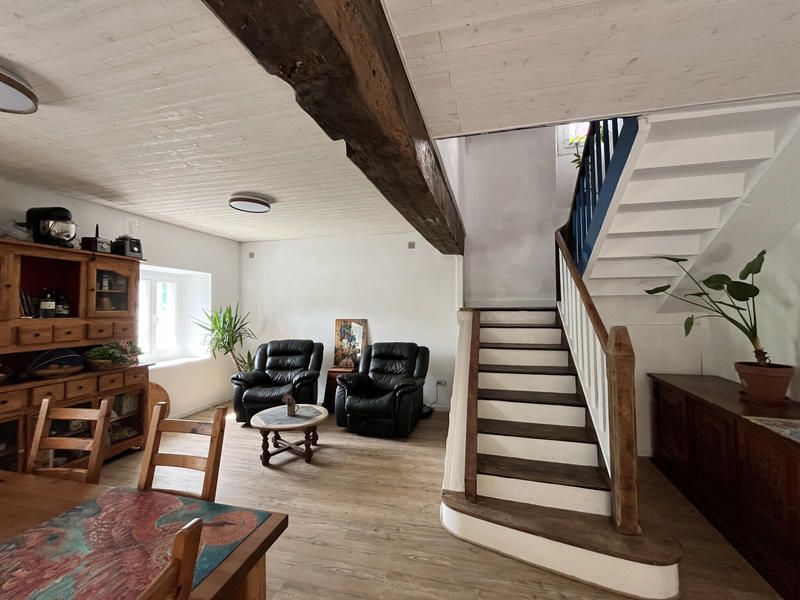 Maison - 271 m² - 14 pièces