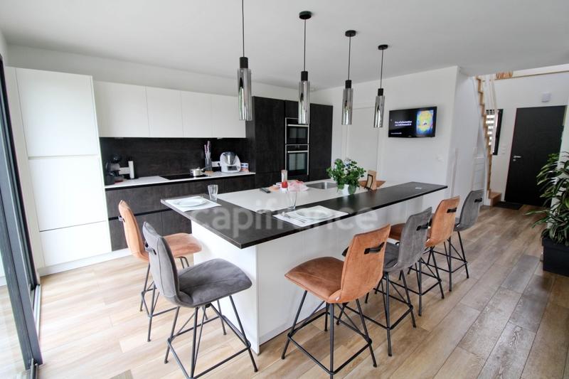 Maison - 146 m² - 6 pièces