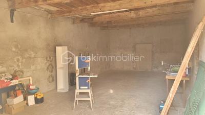 Parking / Garage - 72 m²