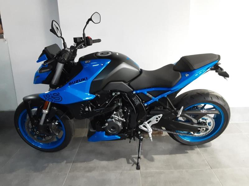 Suzuki Gsx-8s Gsx 8s Gsx8s Gsx-8 s Gsx8 s A2 800