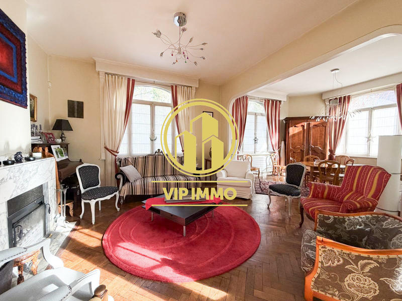 Villa - 224 m² - 14 pièces