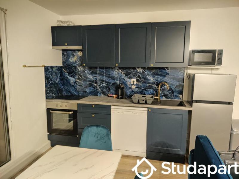 Chambre - 10 m² - 1 pièce