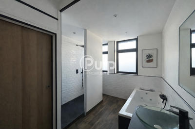 Appartement - 85 m² - 3 pièces