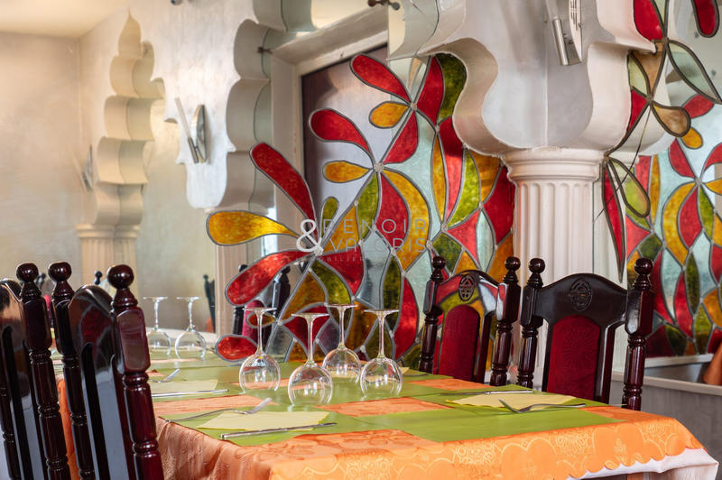 Local commercial - 153 m² - 2 pièces