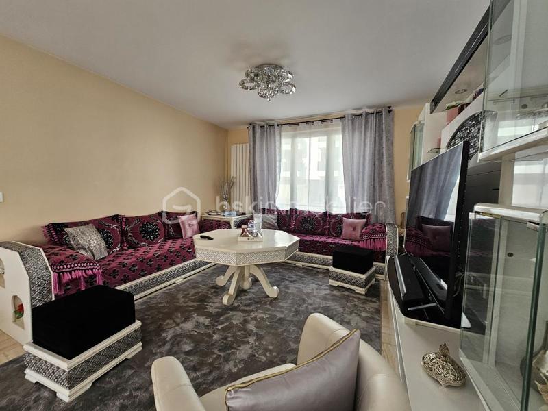 Maison - 177 m² - 8 pièces