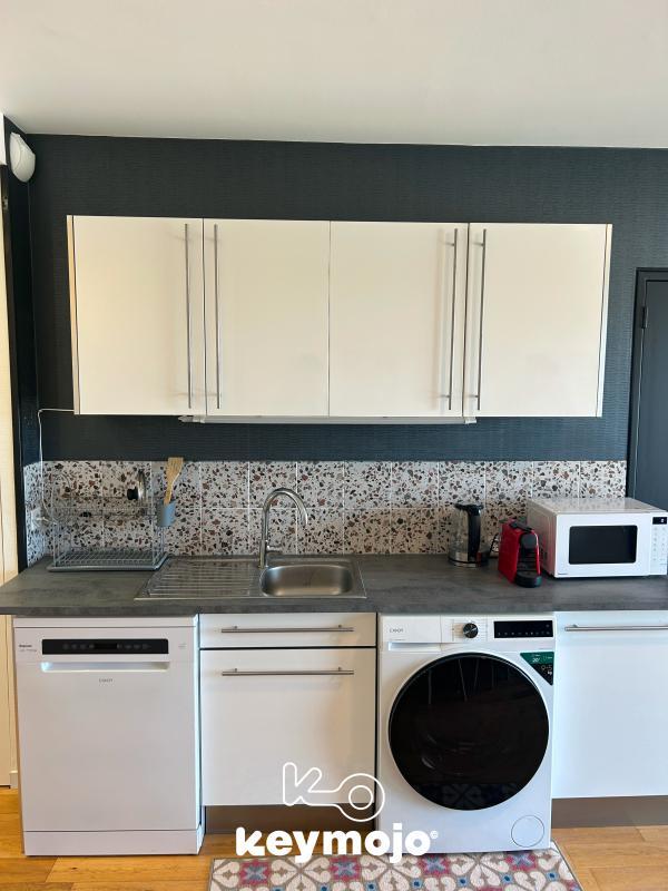 Chambre - 76 m² - 5 pièces