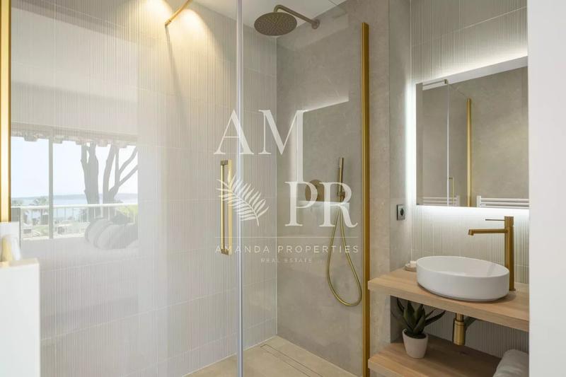 Appartement - 120 m² - 5 pièces