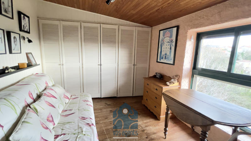 Propriété - 211 m² - 8 pièces