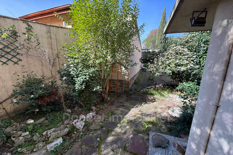 Maison - 320 m² - 14 pièces