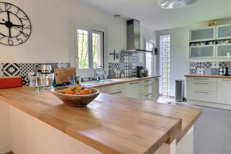 Maison - 230 m² - 7 pièces