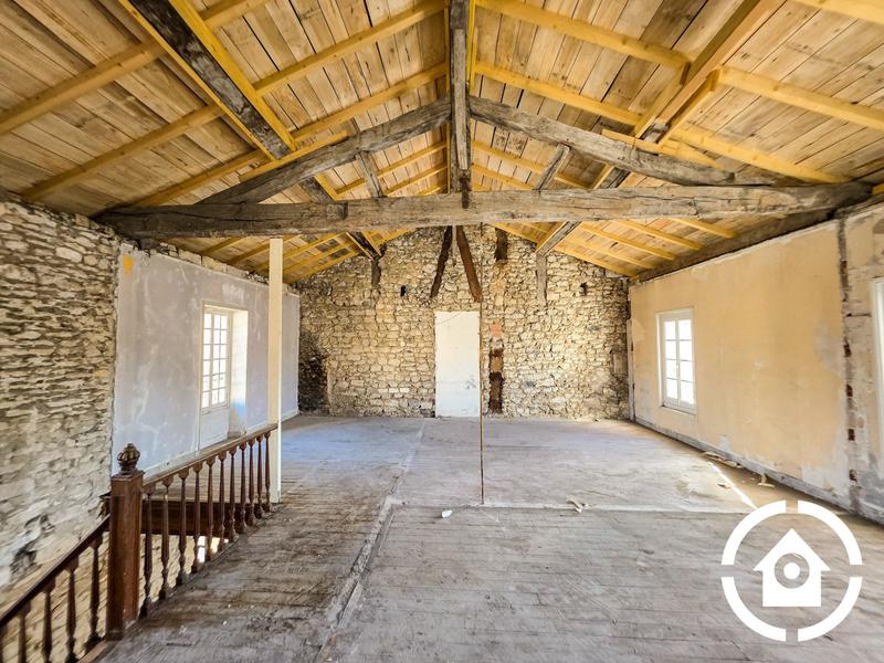 Maison - 310 m² - 8 pièces