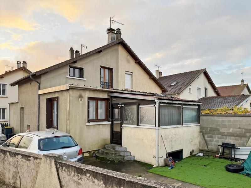 Maison - 87 m² - 6 pièces