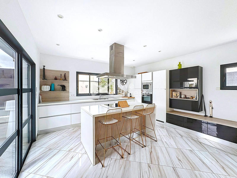 Villa - 140 m² - 5 pièces