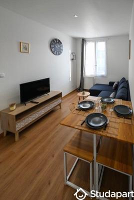 Chambre - 11 m² - 1 pièce