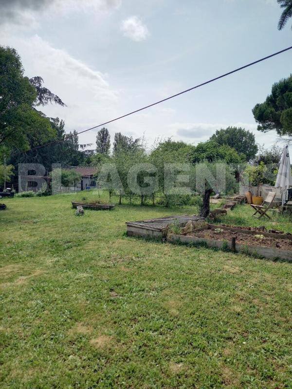 Maison ancienne - 300 m² - 11 pièces