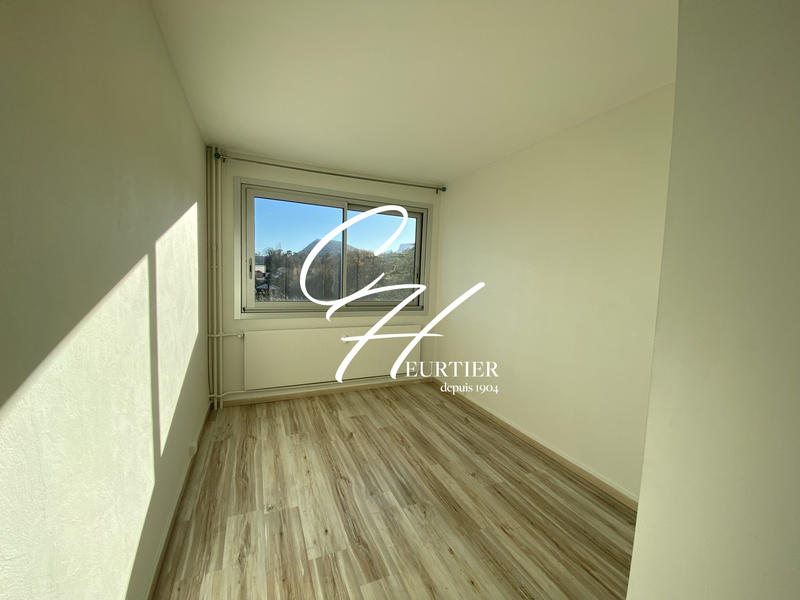 Appartement - 79 m² - 3 pièces