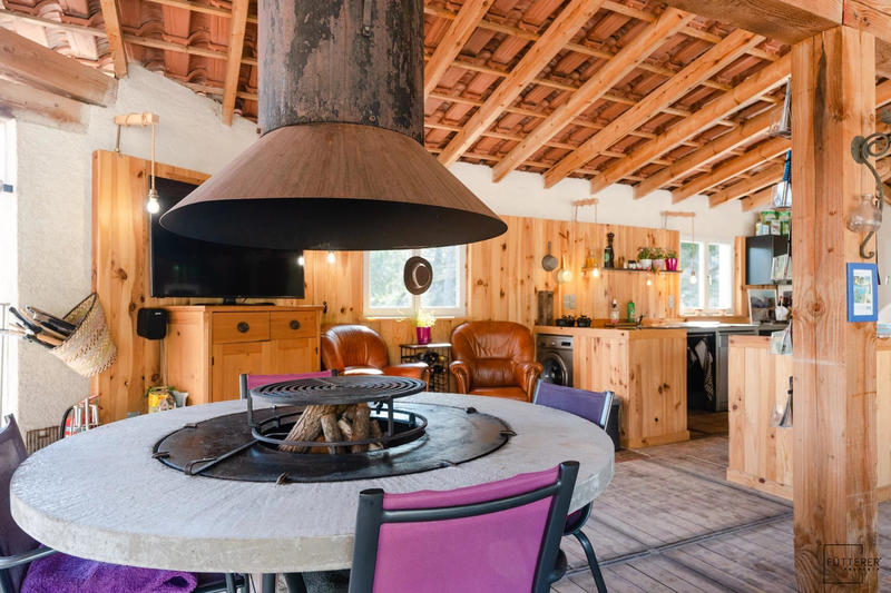 Maison - 355 m² - 12 pièces