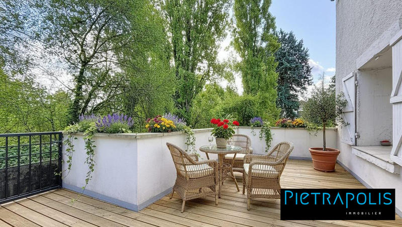 Appartement - 110 m² - 3 pièces