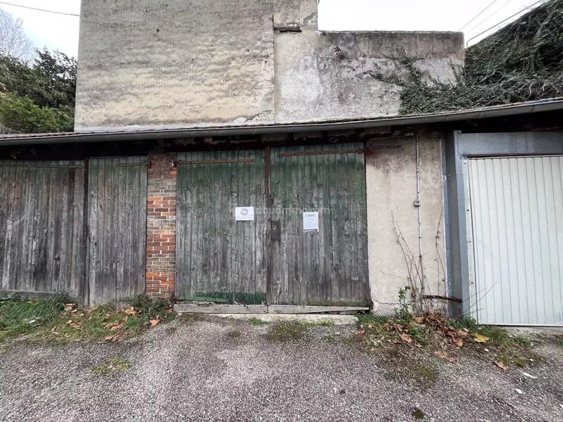 Parking / Garage - 14 m²