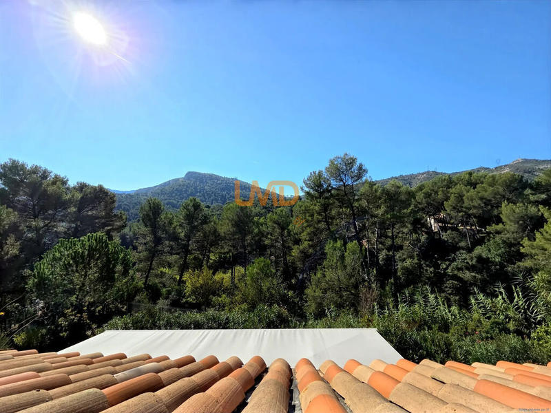 Propriété - 181 m² - 7 pièces