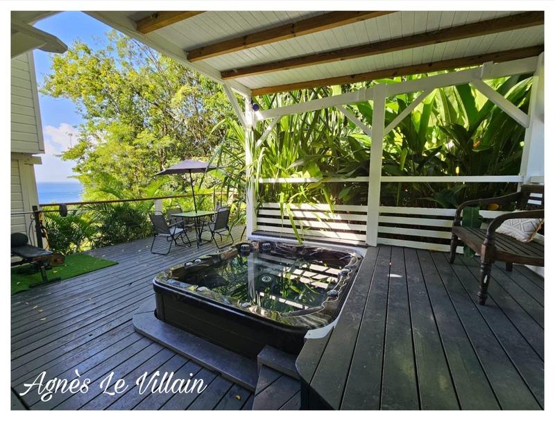 Villa - 264 m² - 6 pièces