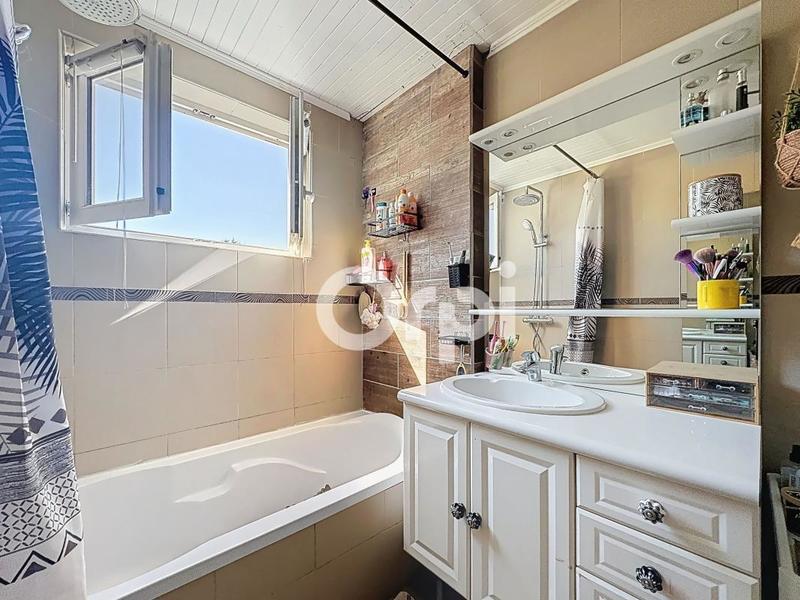 Maison - 120 m² - 4 pièces