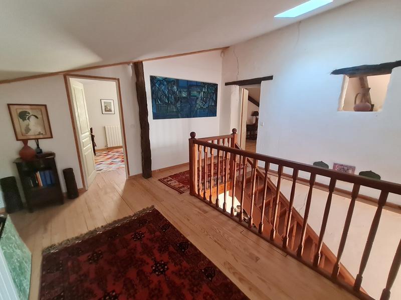 Maison - 230 m² - 6 pièces