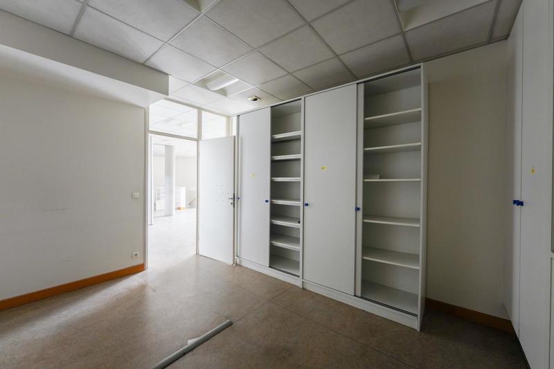 Bureau - 450 m²