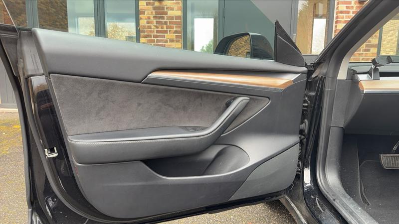 Tesla Model 3 271 Long Range