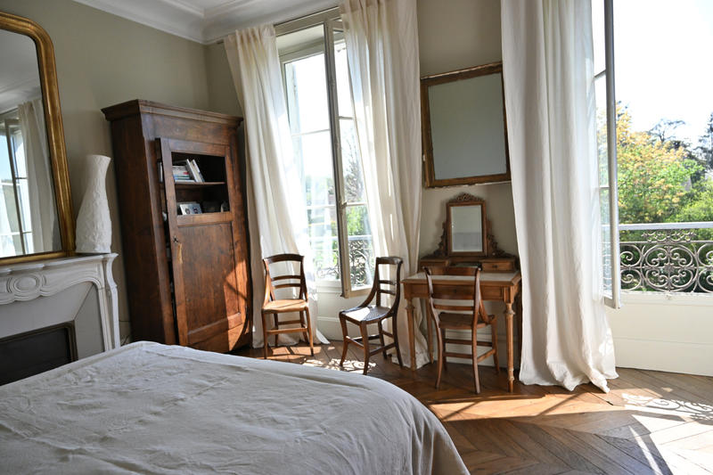 Propriété - 270 m² - 11 pièces