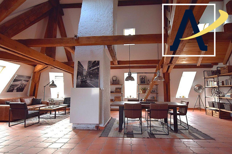 Appartement - 152 m² - 6 pièces