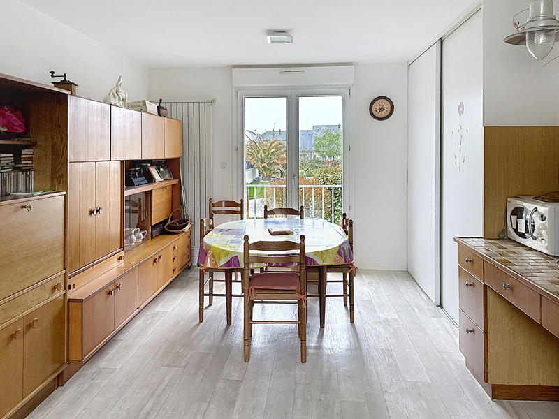 Maison - 179 m² - 8 pièces