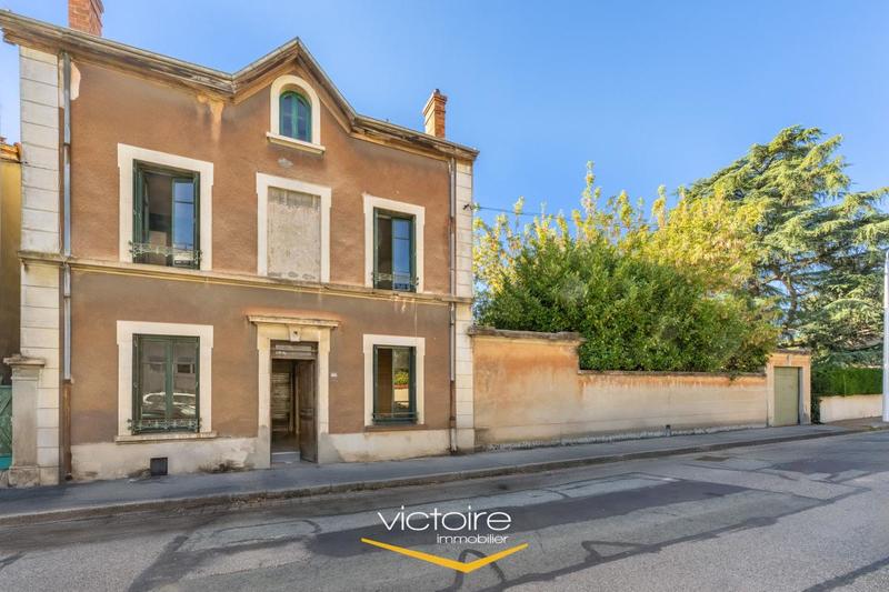 Maison - 163 m² - 7 pièces